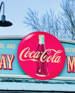 Midway Market Dollywood Restaurant
