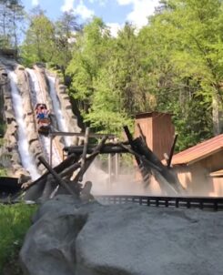 Daredevil Falls Dollywood Attraction