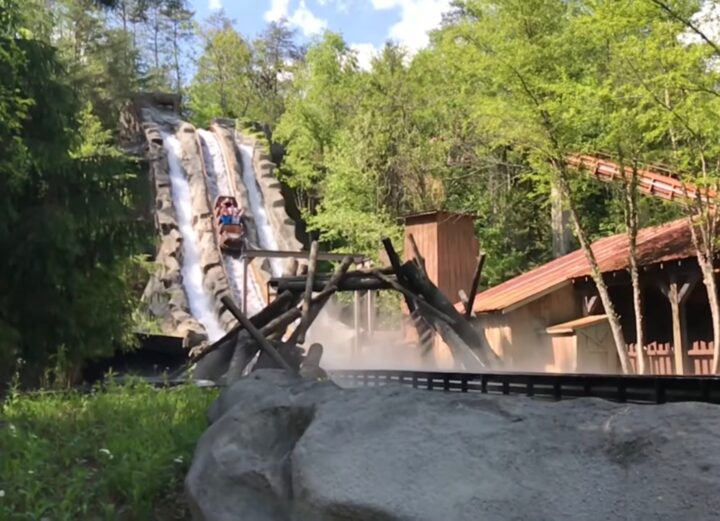 Daredevil Falls Dollywood Attraction