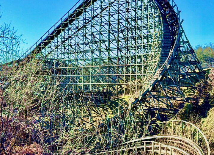 Thunderhead Wooden Rollercoaster Dollywood Attraction