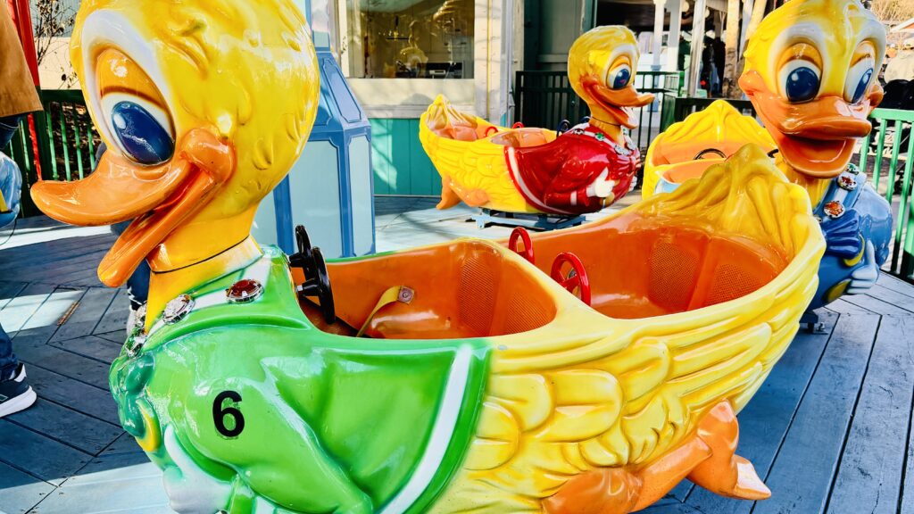 Lucky Ducky at Dollywood | Gentle Kids Ride in Country Fair