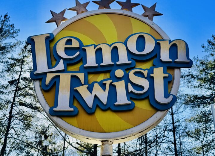 Lemon Twist Dollywood Attraction