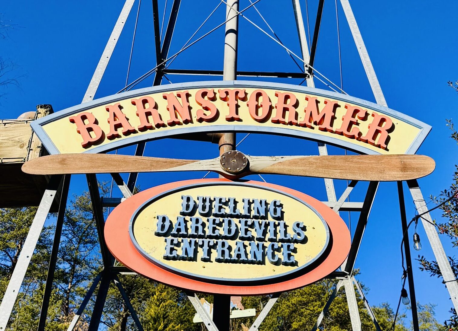 Barnstormer Dollywood Attraction