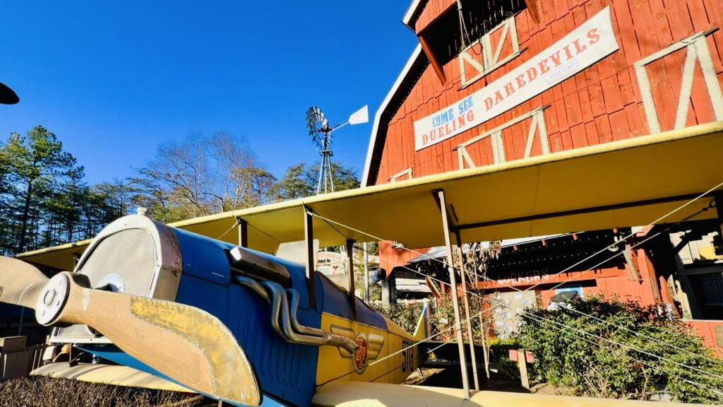 Barnstormer Attraction at Dollywood | Thrilling Owens Farm Giant Swing