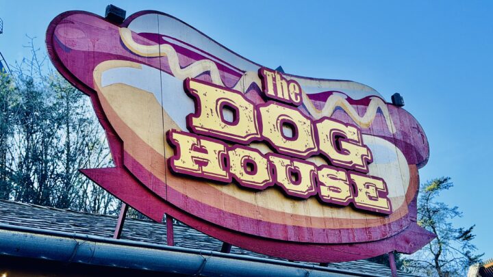The Dog House Dollywood Restaurant