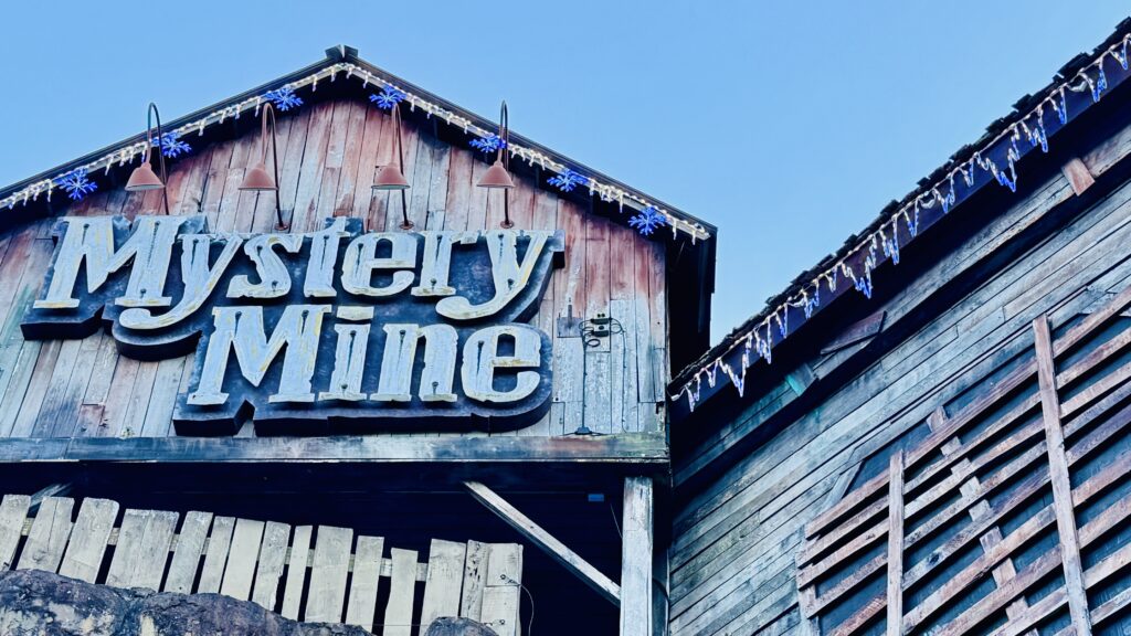 Mystery Mine at Dollywood | Spooky Vertical Drop Coaster in Timber Canyon