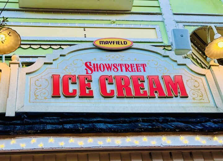 Showstreet Ice Cream Dollywood Restaurant