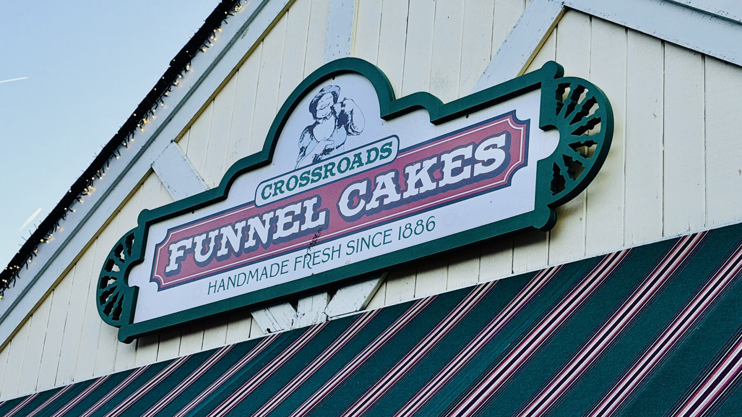 Crossroads Funnel Cakes Dollywood Restaurant